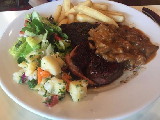 The Green Parrot Cafe